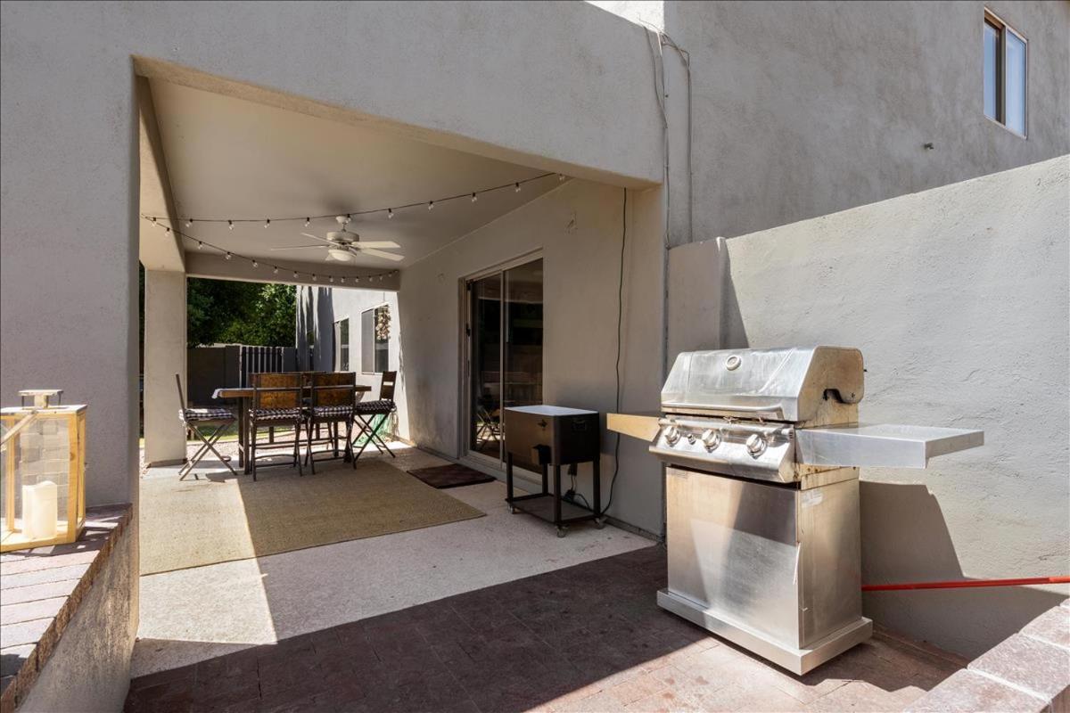 5 Bedroom 4 Bath Boutique Home Premium Location + Heated Pool Option Glendale Eksteriør billede