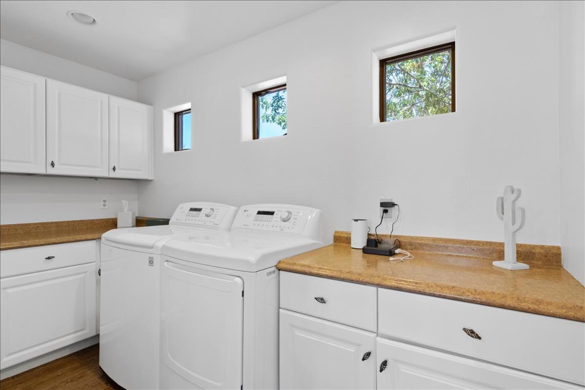 5 Bedroom 4 Bath Boutique Home Premium Location + Heated Pool Option Glendale Eksteriør billede