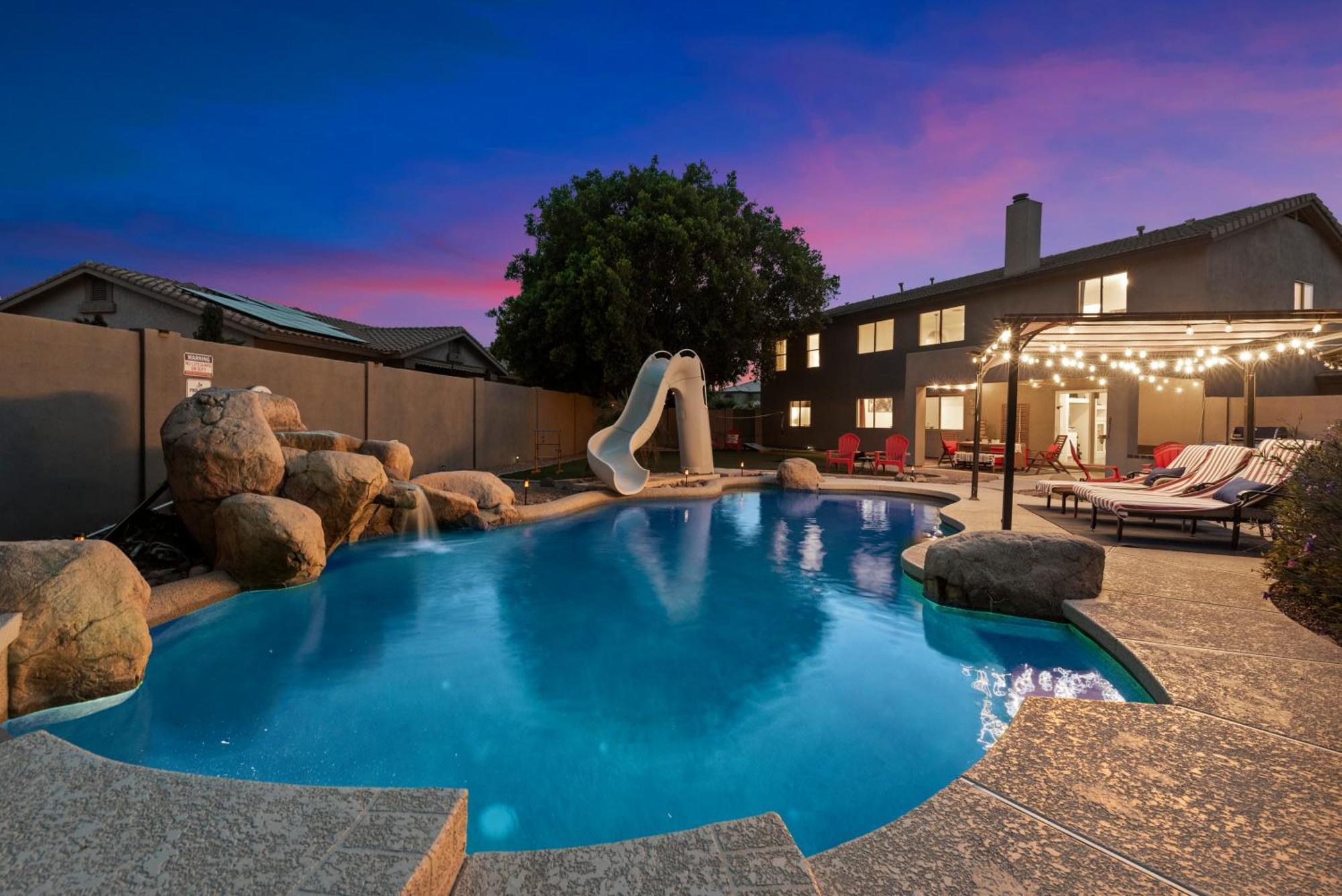 5 Bedroom 4 Bath Boutique Home Premium Location + Heated Pool Option Glendale Eksteriør billede